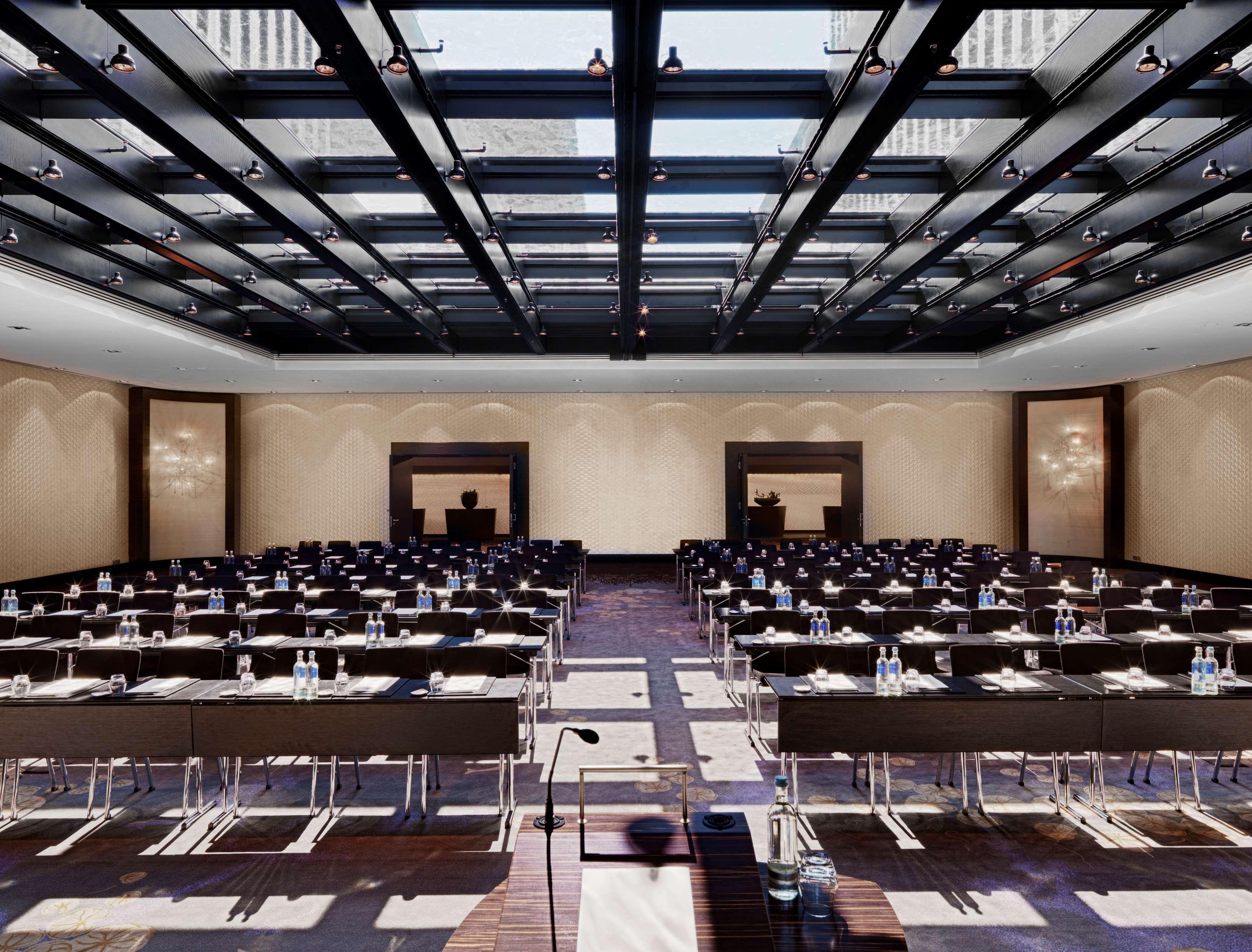 Hyatt Regency Dusseldorf Hotel Ngoại thất bức ảnh The Westin Palace, Berlin