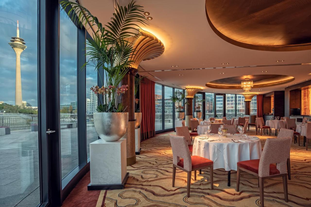 Hyatt Regency Dusseldorf Hotel Ngoại thất bức ảnh Restaurant